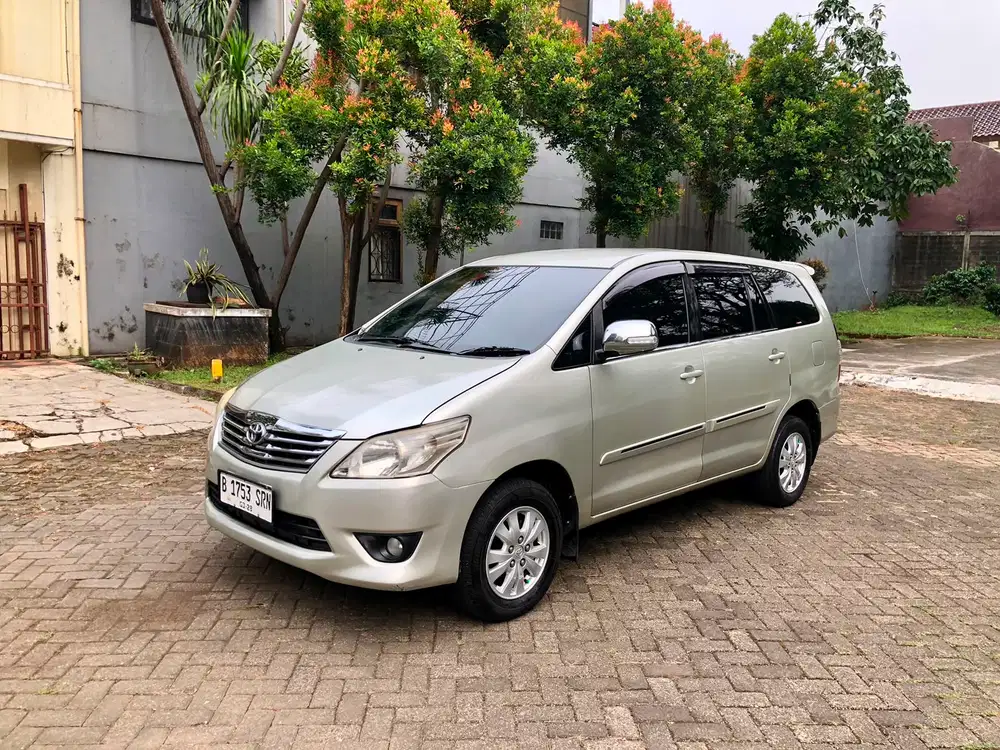Toyota Innova G AT 2013 TDP.7JT
