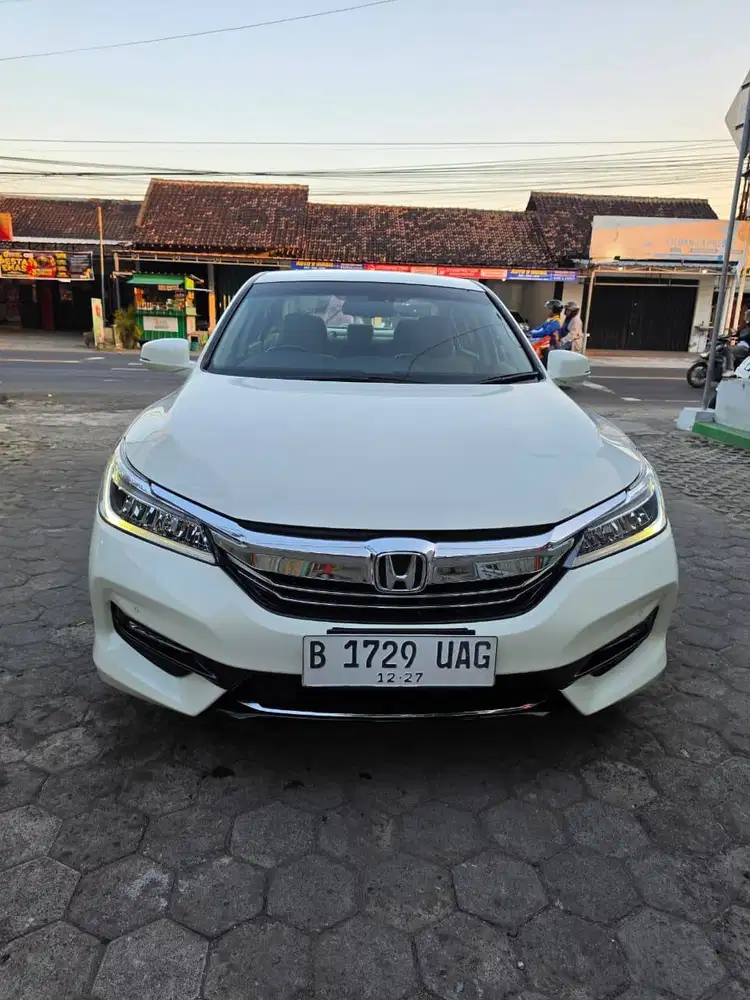 DIJUAL HONDA ACCORD VTIL AT TAHUN 2017