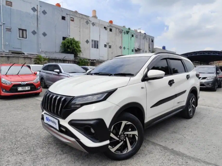 KM LOW PAJAK HIDUP TOYOTA RUSH 1.5 S BENSIN-AT