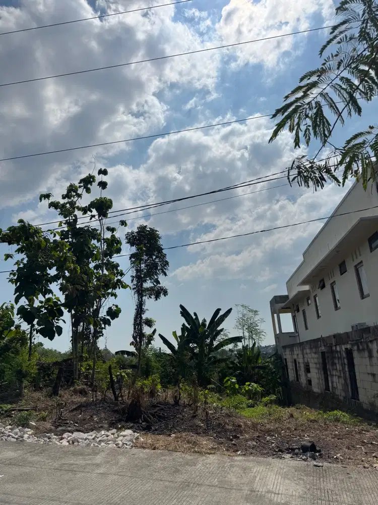 DIJUAL TANAH LUAS 240M