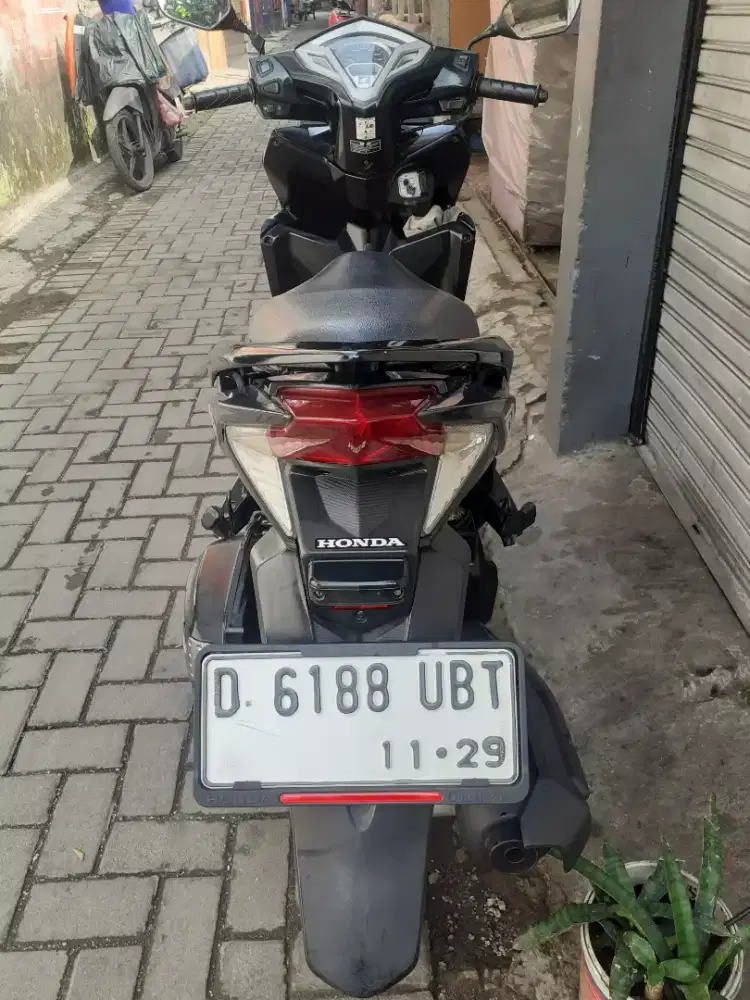 Di jual cepat honda vario 2014