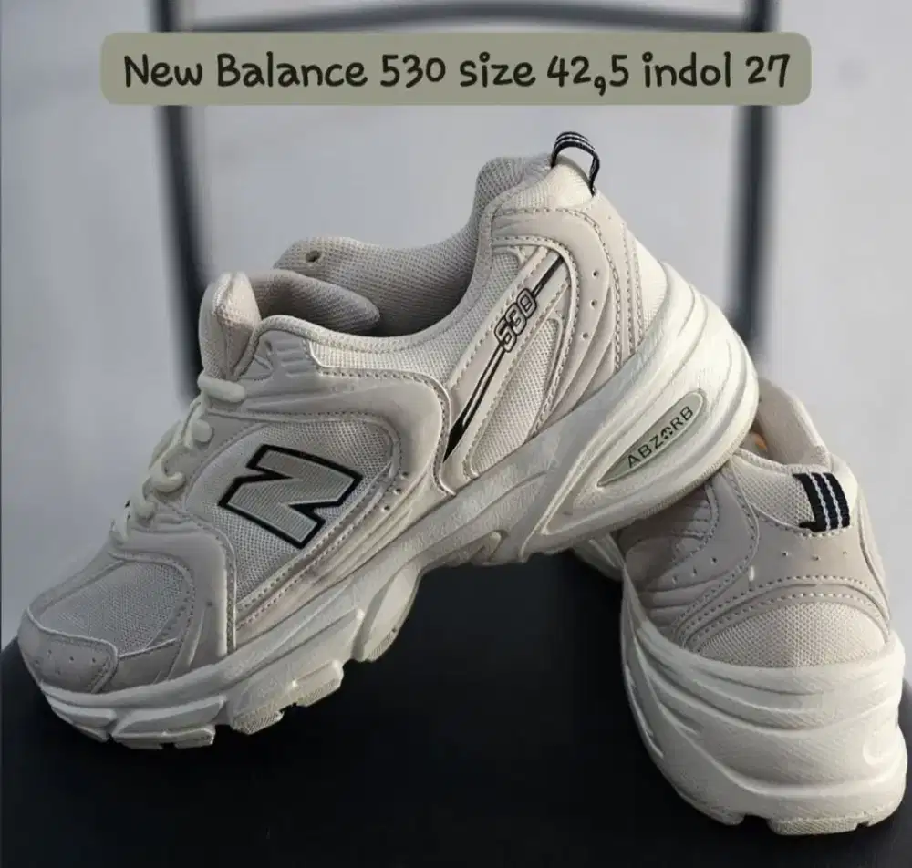 Sepatu Sneakers New Balance 530 Ivory White - Size 42.5 (Insole 27 cm)