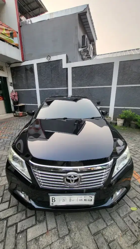 Camry 2.5V AT KM Rendah