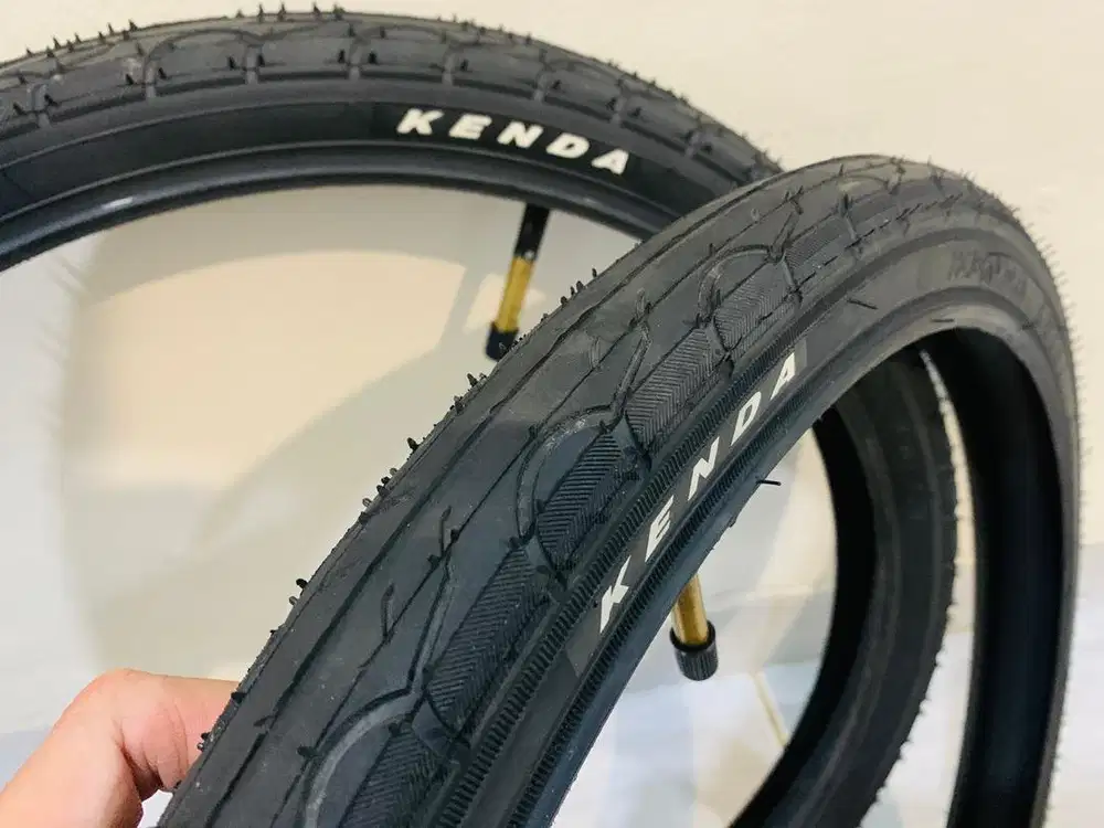 Ban 20 Inch Kenda Kwest