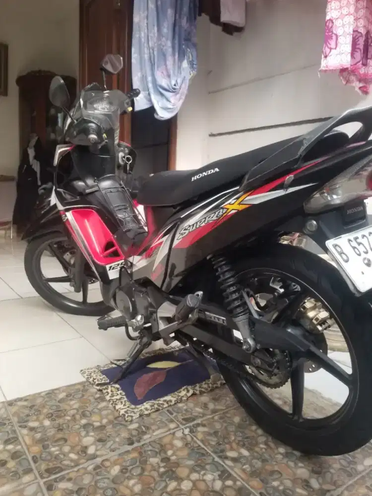 Jual supra x 125 pribadi 2014 carbu