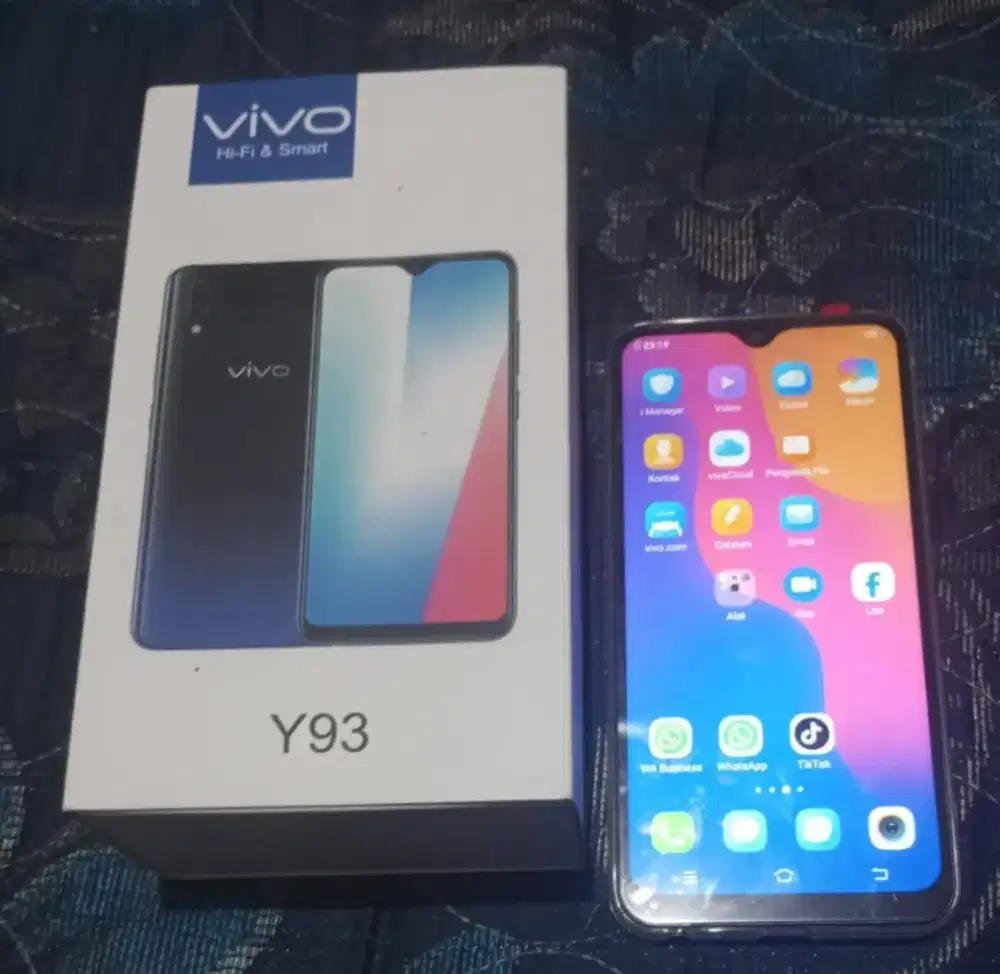 Vivo y93 smartphone