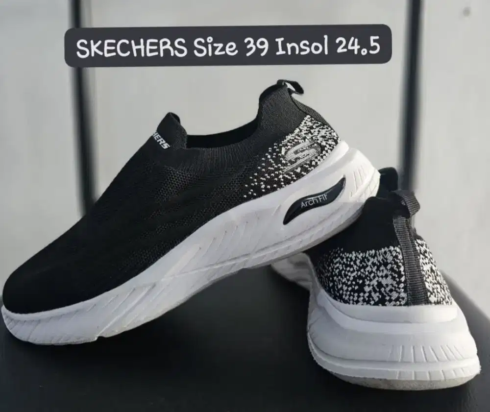 Sepatu Sneakers Skechers Arch Fit Slip On Black Size 39 Insole 24.5 cm