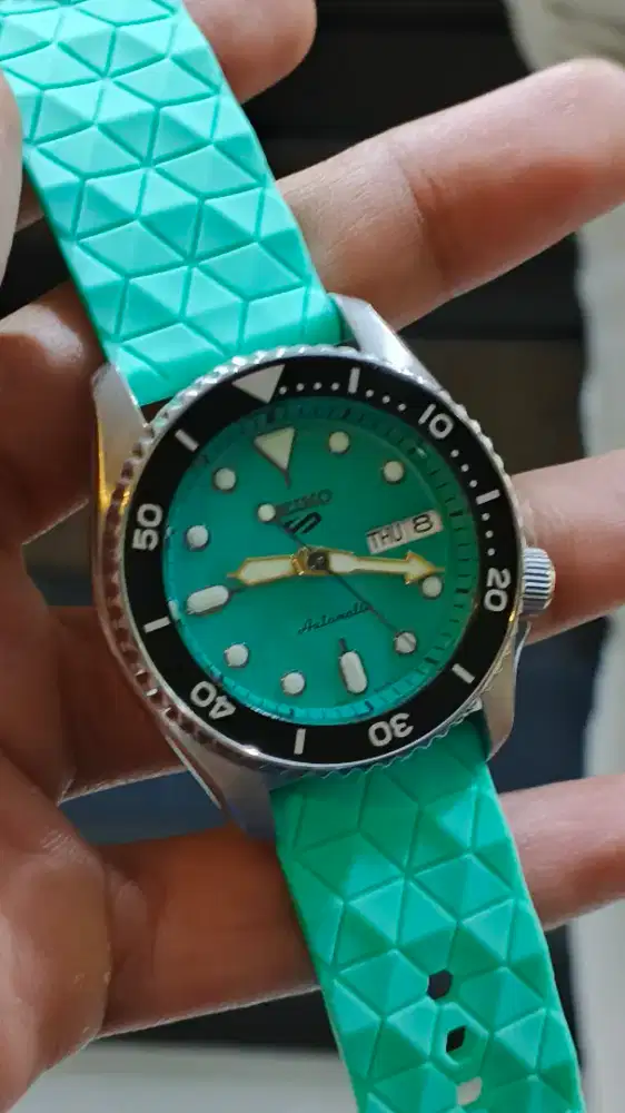 Jam tangan Seiko HIJAU