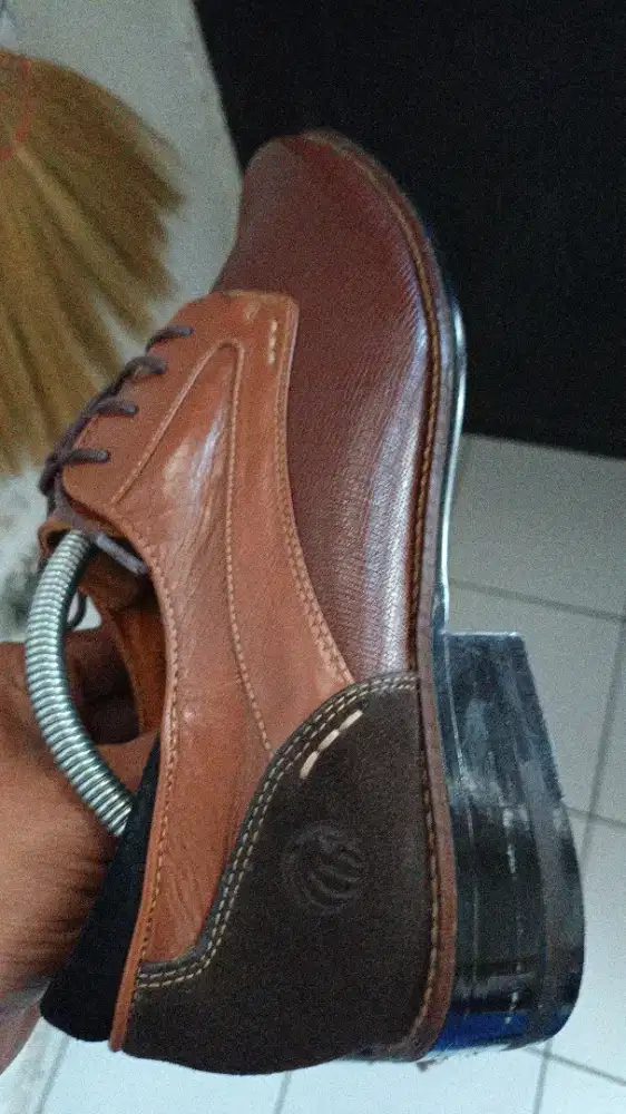 sepatu max barens