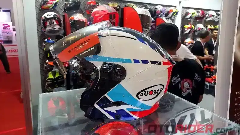 Dijual dipasarkan Helm suomy