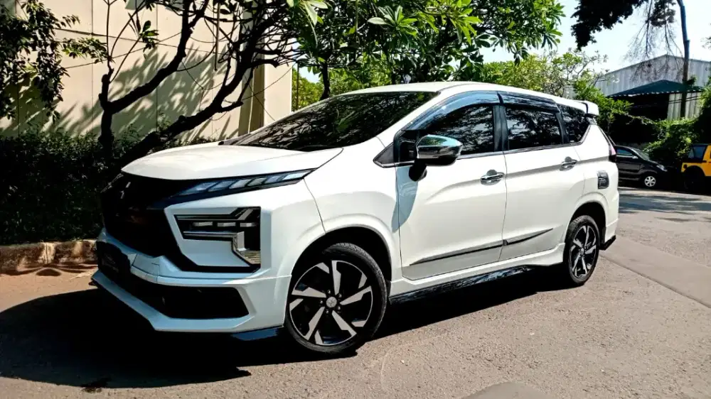 Mitsubishi Xpander Ultimate  2023 Putih Varian Tertinggi