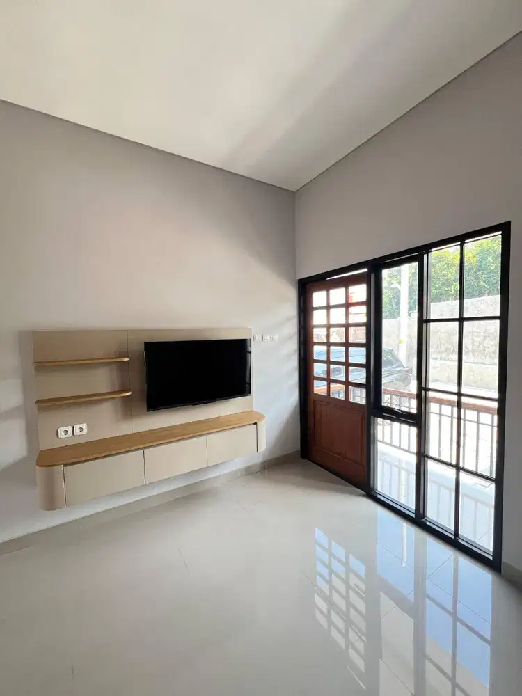 Disewakan Rumah Semi Furnish