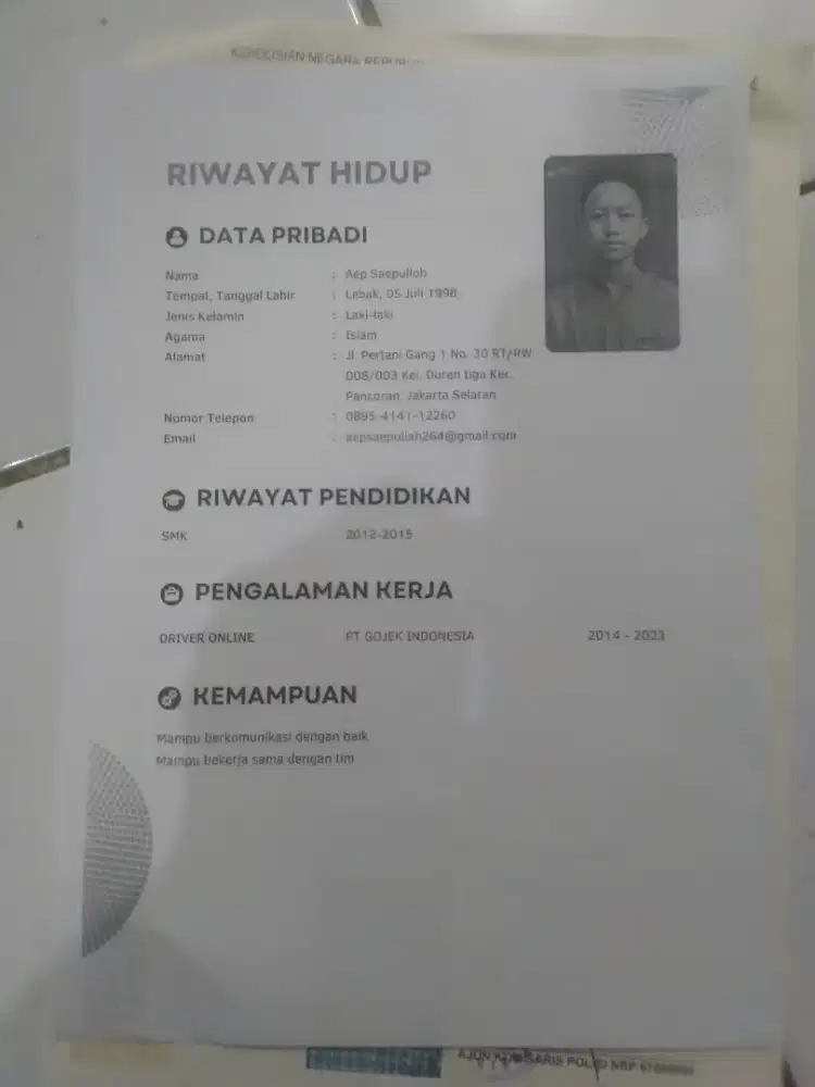 Mencari pekerjaan office boy/. Clining service