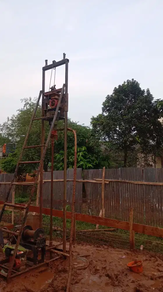 Tukang sumur bor