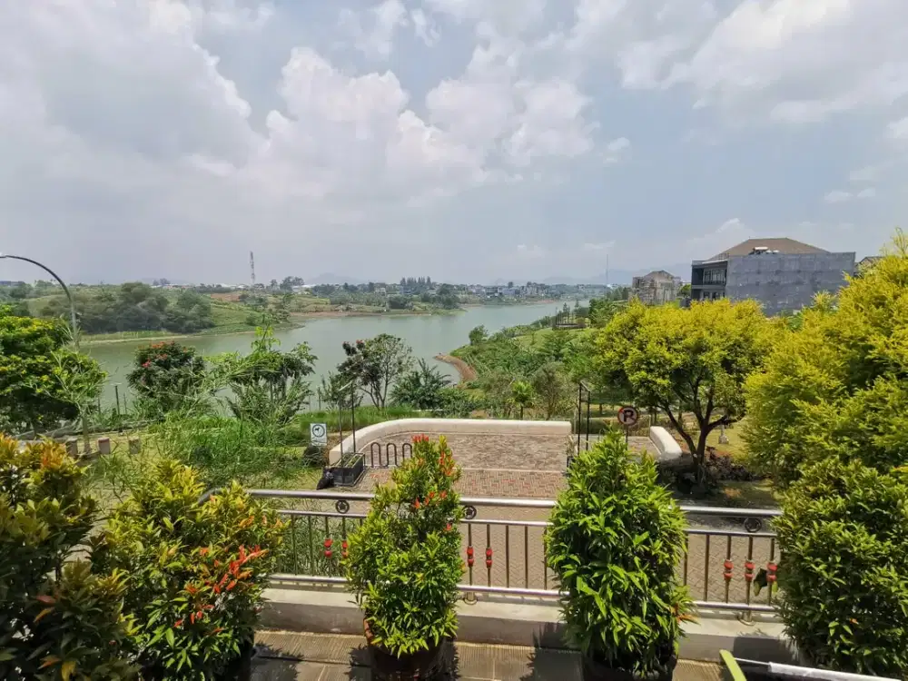Rumah View Danau KBP Lokacitra Kota Baru Parahyangan
