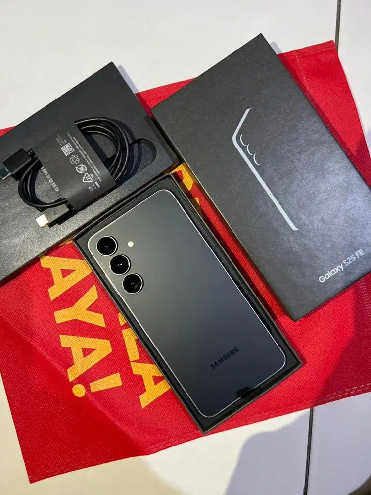 Samsung S25 FE 8/256 SEIN Garansi on oktober 2026 like new