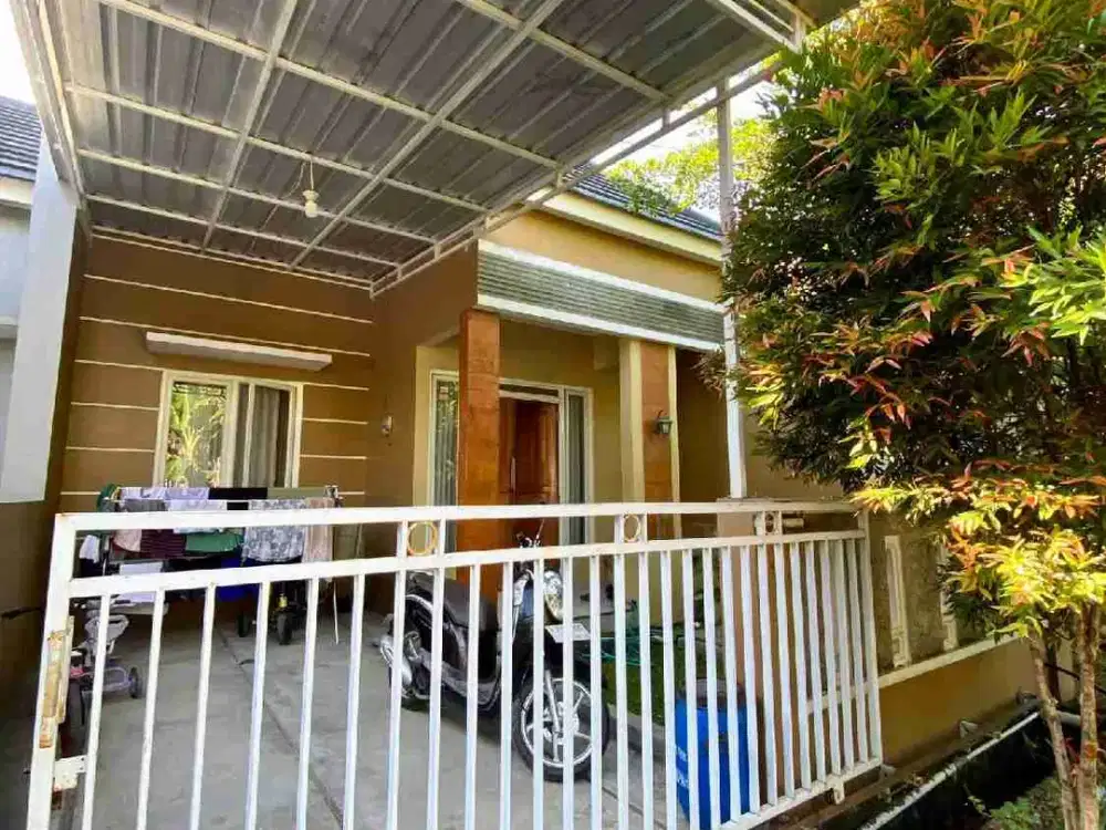 Rumah di Gasem Ampel dekat Jalan Raya, Tlogomulyo Pedurungan