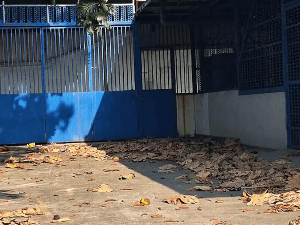 PABRIK 3 LANTAI LUAS TANAH 1518 M²  DI LIPPO CIKARANG