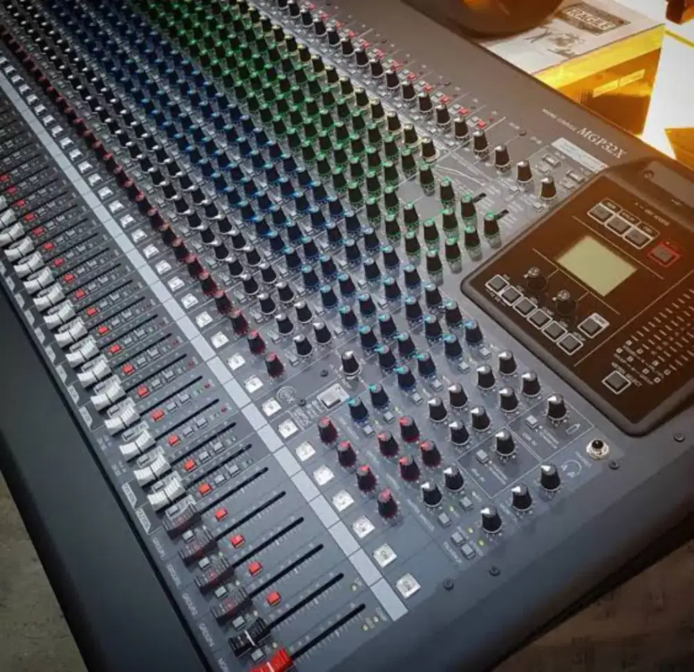 MIXER YAMAHA MGP32X