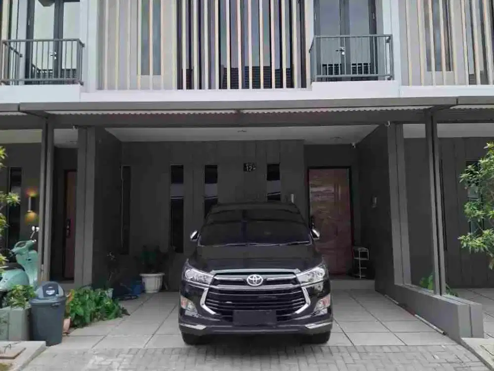 Rumah cluster bagus siap huni 3 lantai KT 4 KM 4 di grand Wisata Bekasi