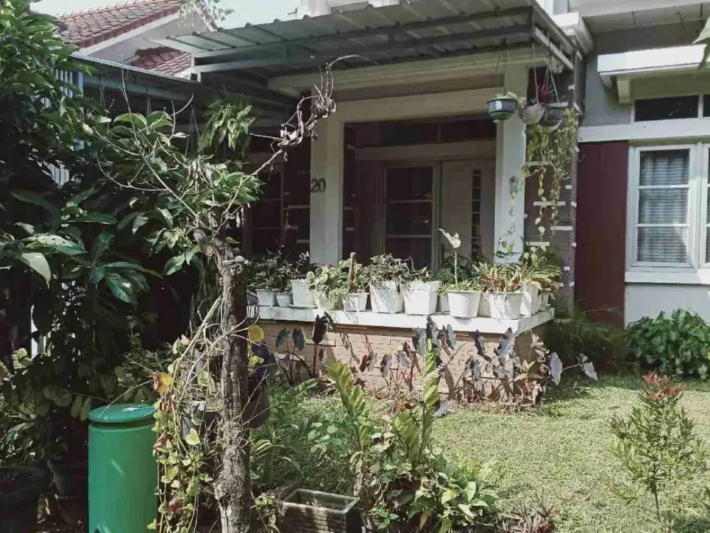 Rumah Bagus Full Furnished di Jingga Pranata Kota Baru Parahyangan