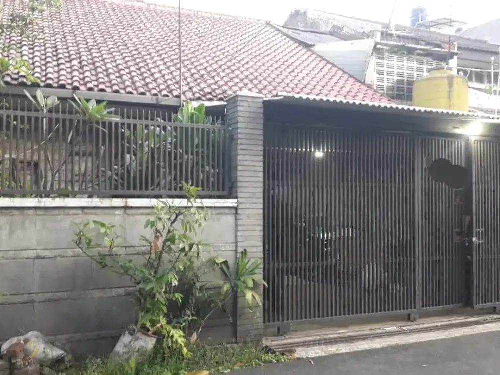 Rumah Tengah Kota Jl. Ancol Timur