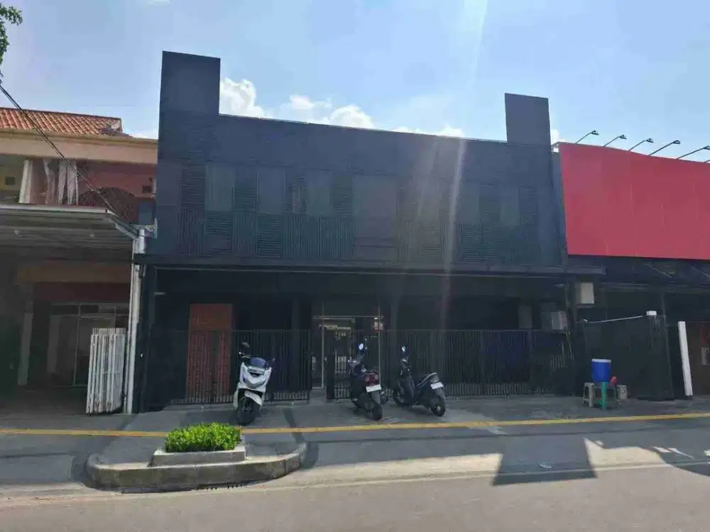 Disewakan Ruko Lebar 12 Meter, Pinggir Jalan Pondok Kelapa, Duren Sawit, Jakarta Timur Khusus Kuliner Halal Full Furnish