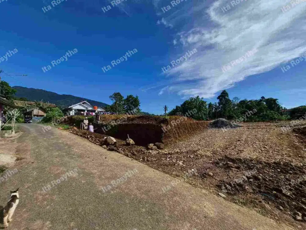 Jual Kavling Berkonsep Eropa, dengan Keindahan Pegunungan Halimun Salak Sudah SHM, Dekat Stasiun Cigombong.