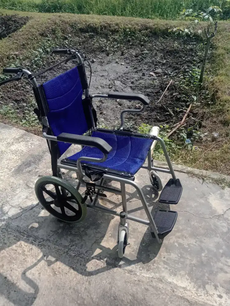 Kursi roda traveling