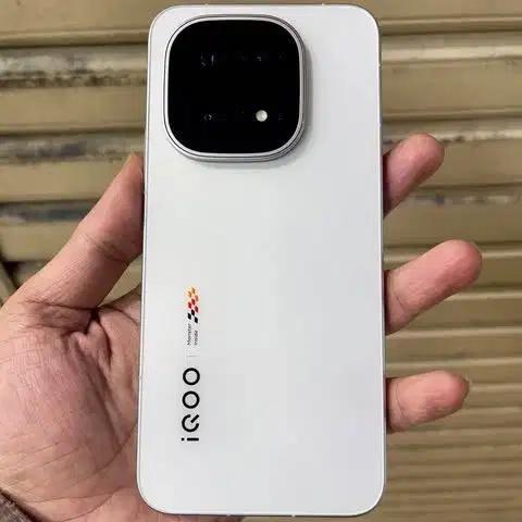 Iqoo 15 ram 12 / 256 resmi full ori garansi 2 thn