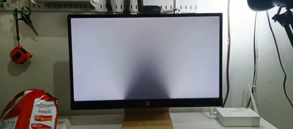 Jual monitor merk HP 24inch bekas, minus sesuai foto