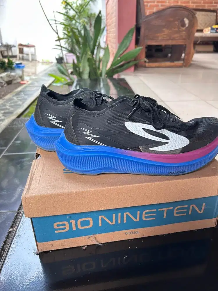 910 sepatu running haze fuzz lite