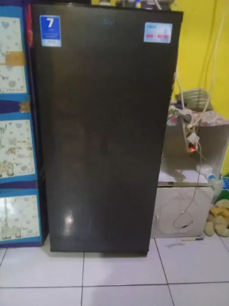 Kulkas 1 pintu 700 RB ,, bisa nego sampai jadi