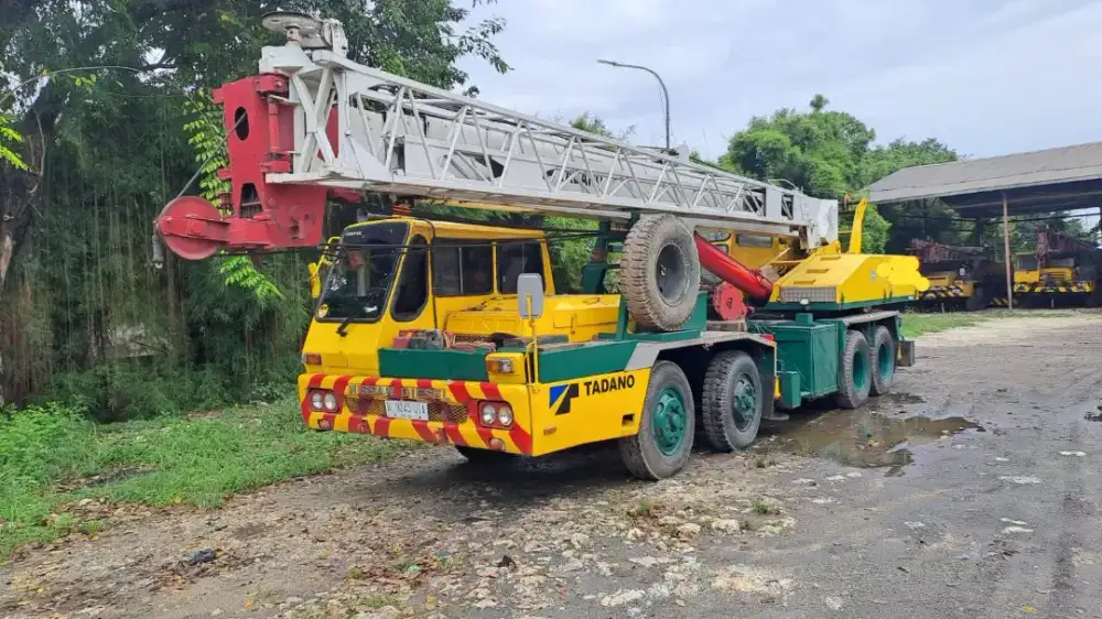 Mobile crane tadano 25 ton tahun 90