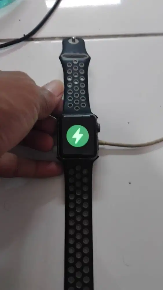I watch  SE Nike edition