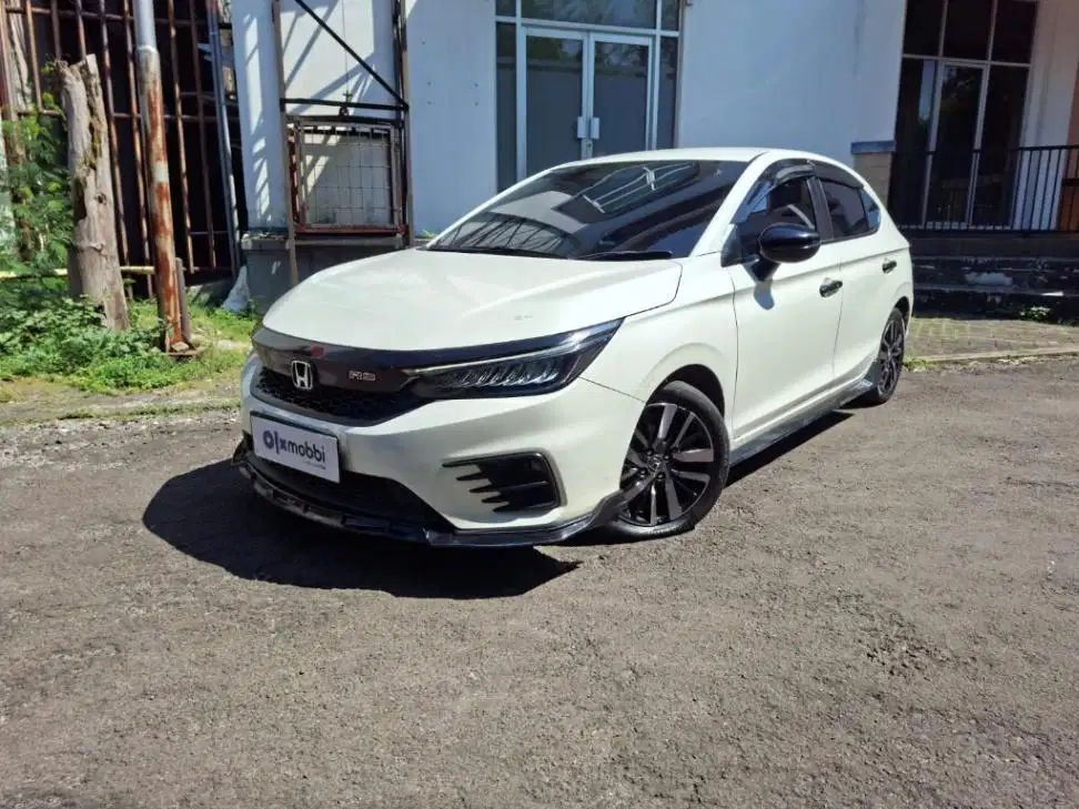 Pajak Panjang - Honda City 1.5 Hatchback RS Bensin MT 2021 Putih
