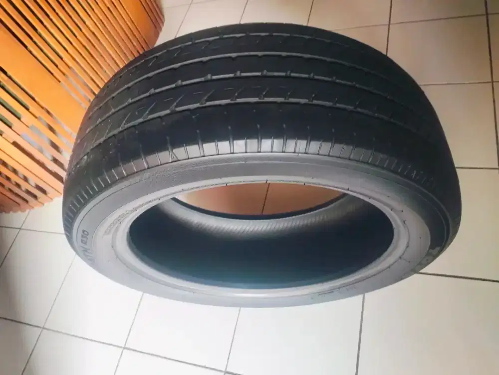 Ban Toyo Uk.235/50 R18 1pcs