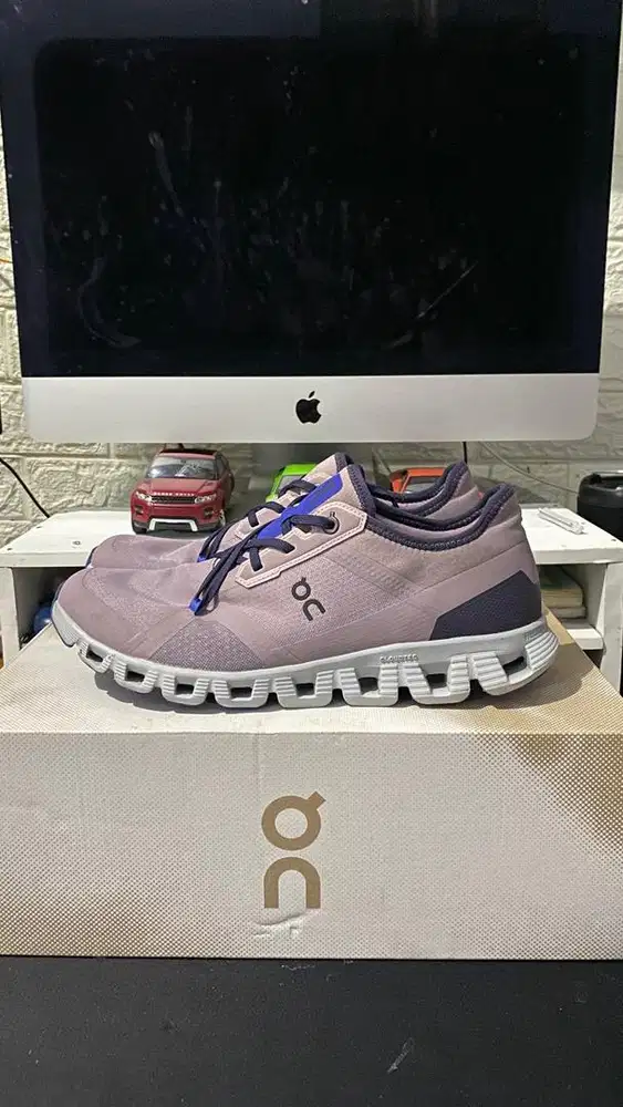 On Cloud X Size 42 100% Authentic