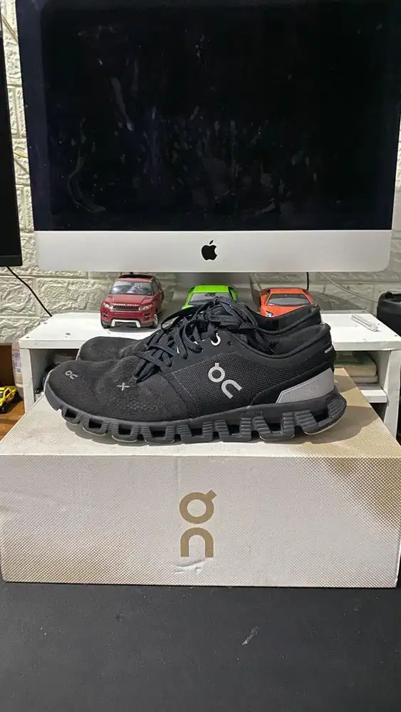 On Cloud X Size 41 100% Authentic