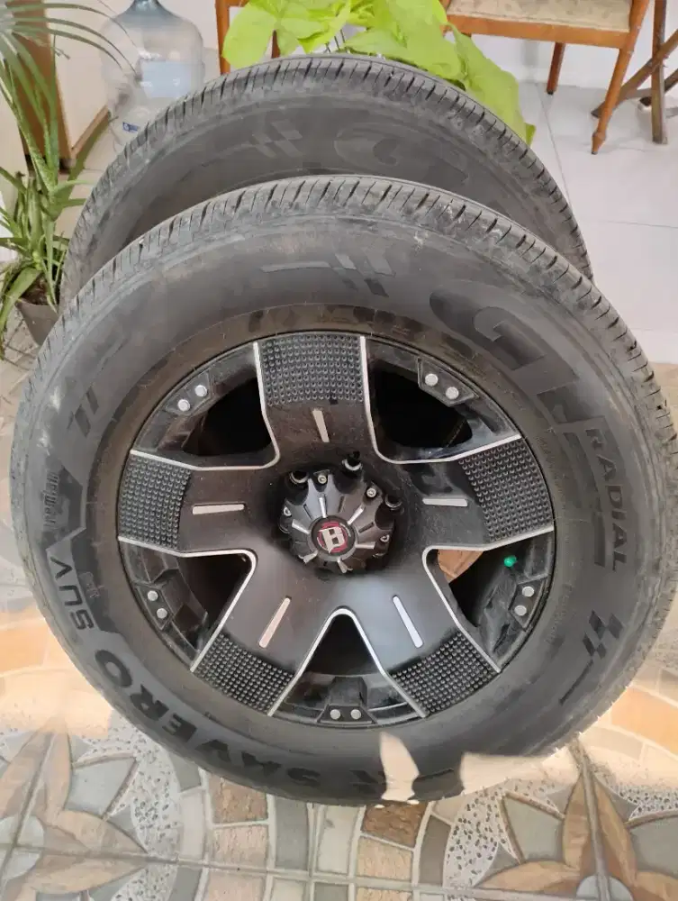 Velg 18 + Ban Pajero Fortuner