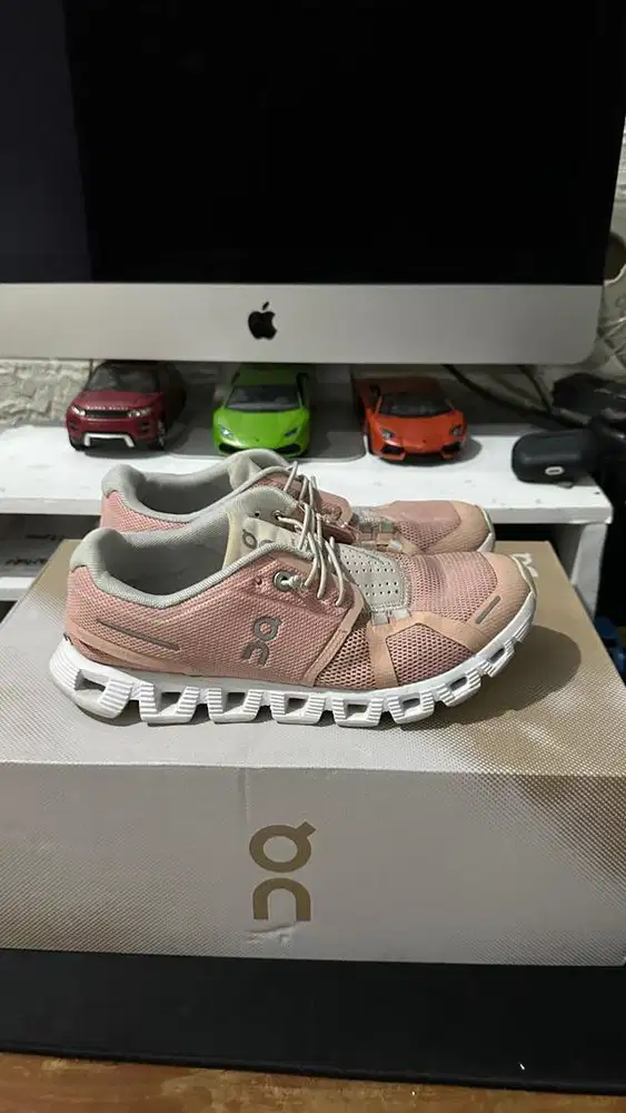 On Cloud 5 Size 37 100% Authentic