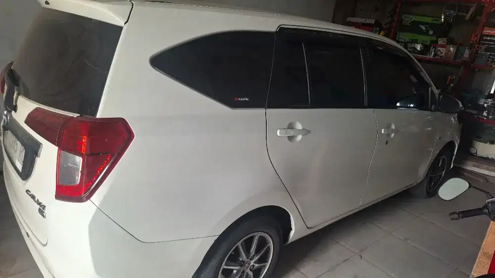 Toyota calya AT