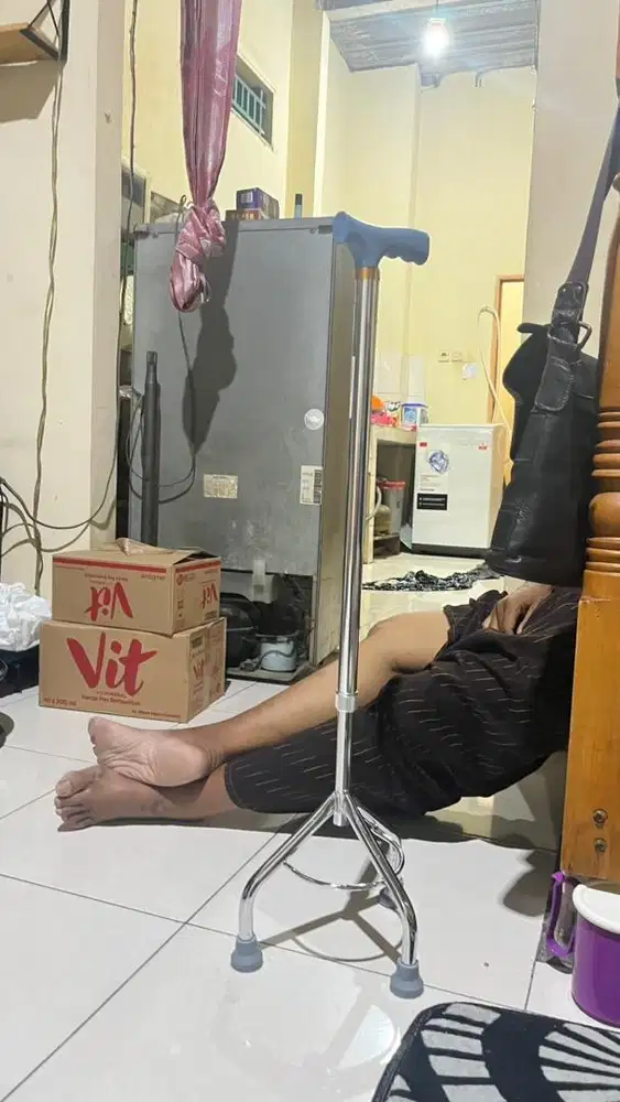 Tongkat Medis kaki 3