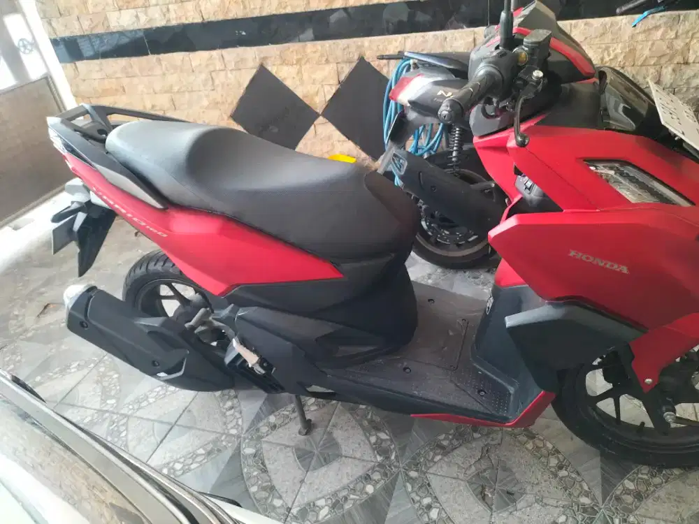 Honda Vario 160 CC 2023 PMK  mesin segell  km  rendah  seperti baru
