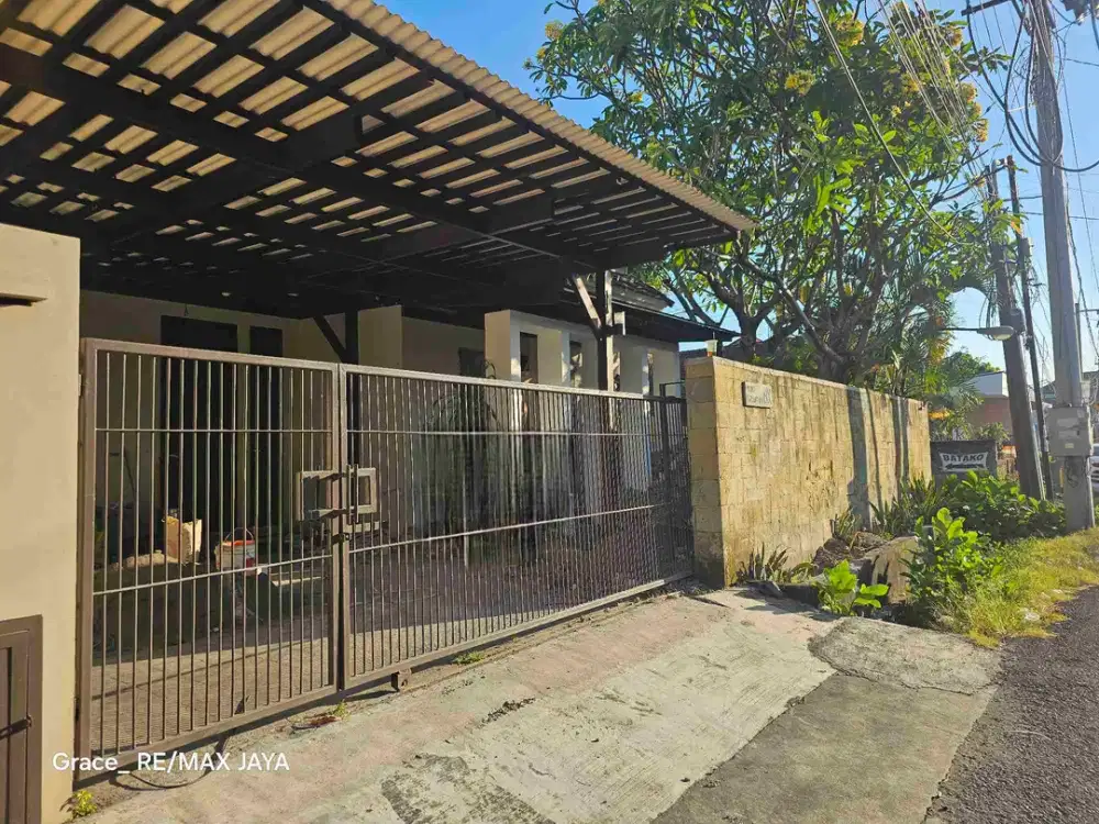 Rumah 2.5 Are, 4 Kamar di Area Gatsu Barat dekat Tiara