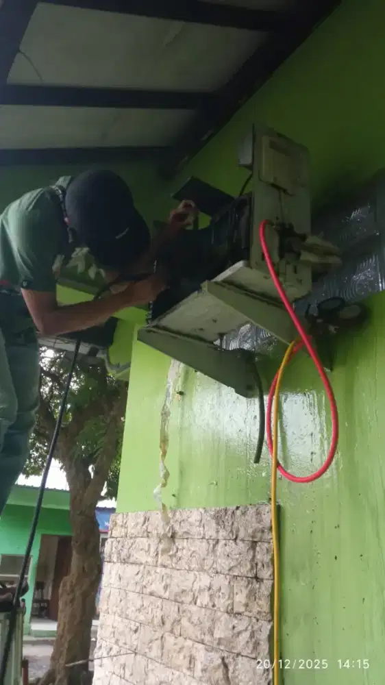 Menerima service AC,kulkas,mesin cuci