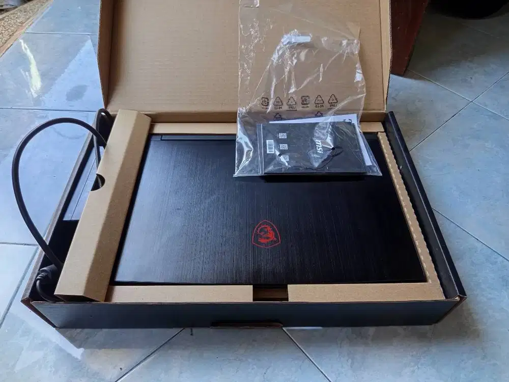 MSI GF63 THIN 11SC, RAM 16, GTX 1650, 512 NVME + 256 SSD