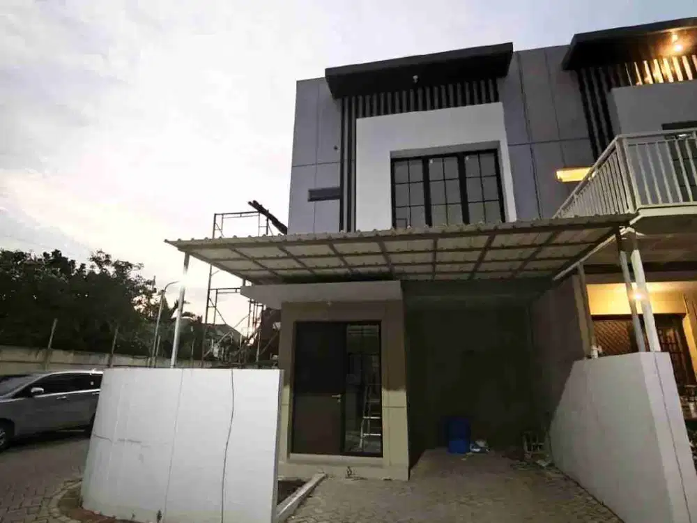 Disewakan rumah hook Regency one babatan, Surabaya timur
