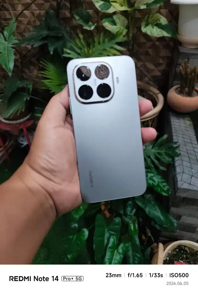 XIAOMI 15T Pro LEICA 1TB Fulset aktivasi 15 Desember 2025 garansi 2th