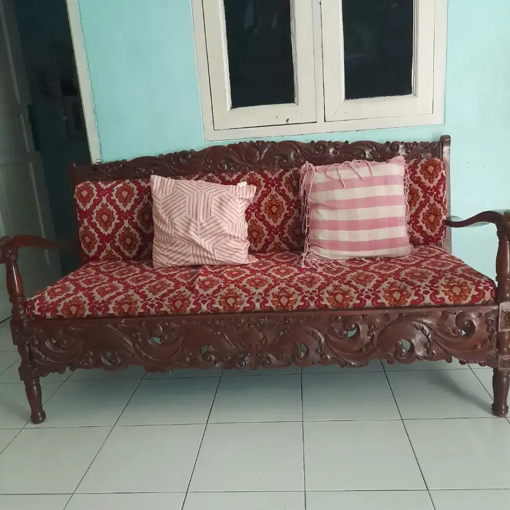 Kursi tamu Jati Ukir 1 Set + meja
